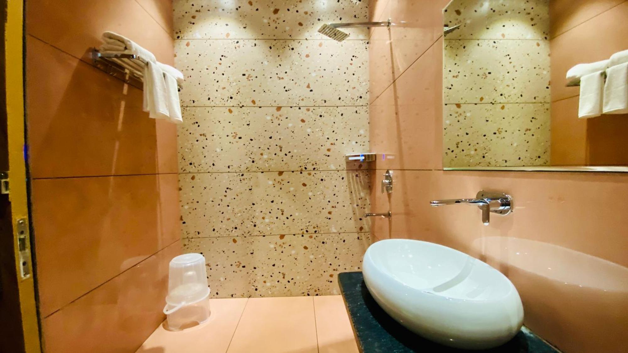 Anantara Club And Resort, اوجاين المظهر الخارجي الصورة