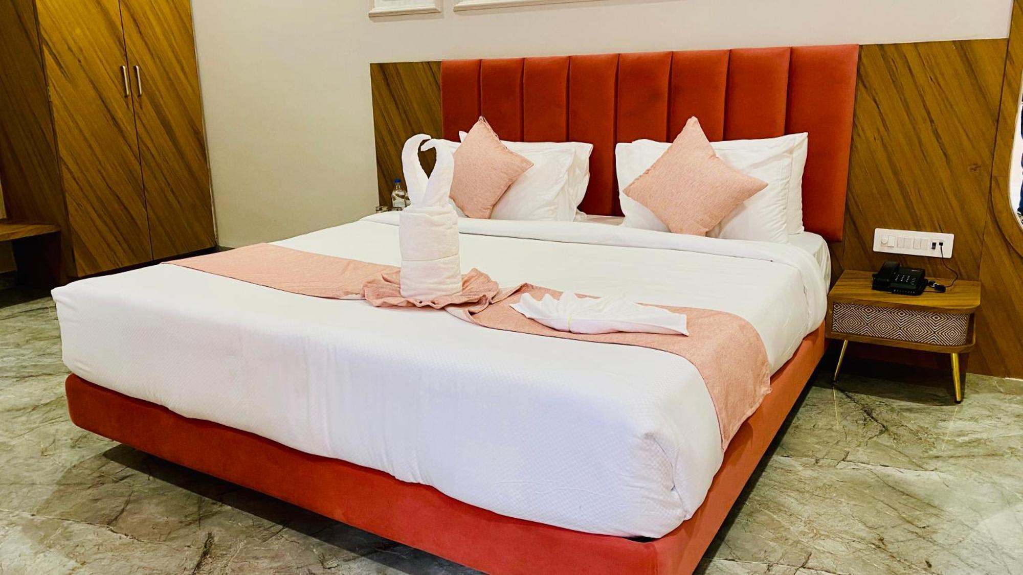 Anantara Club And Resort, اوجاين المظهر الخارجي الصورة